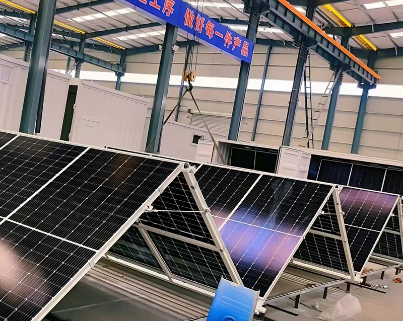 Cabine de production d'&eacute;nergie automatique &agrave; panneaux photovolta&iuml;ques mobiles